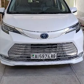 Toyota Sienna 2022