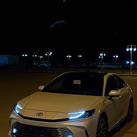 Toyota Camry 2025