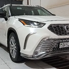 Toyota Highlander 2021