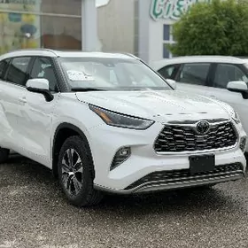 Toyota Highlander 2021