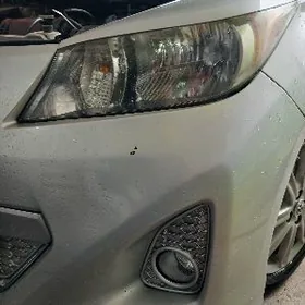 Toyota yaris фара
