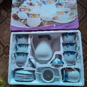 Чайный сервиз 17 предметов.