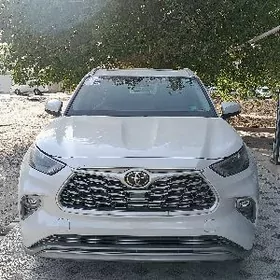 Toyota Highlander 2022