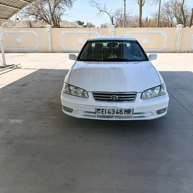 Toyota Camry 2001