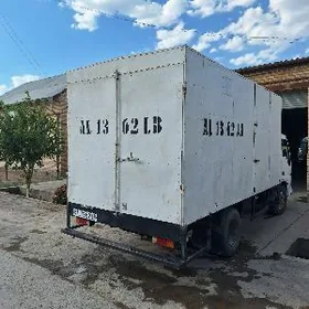 Mitsubishi Canter 2004