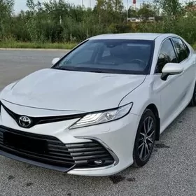 Toyota Camry 2022