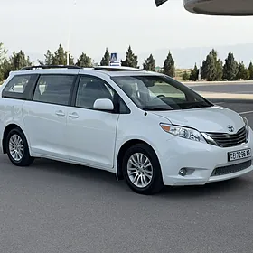 Toyota Sienna 2012