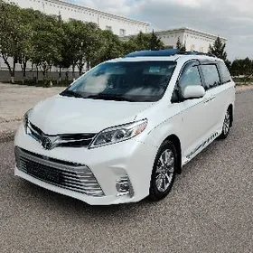 Toyota Sienna 2016