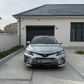 Toyota Camry 2021