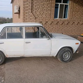 Lada 2106 1982