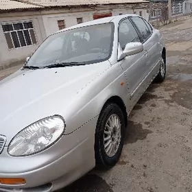 Daewoo Leganza 1999