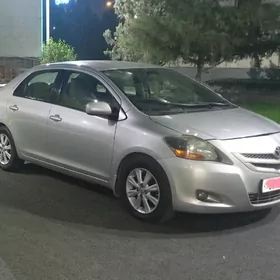 Toyota Yaris 2008