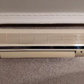 Кондиционер AUX 9"