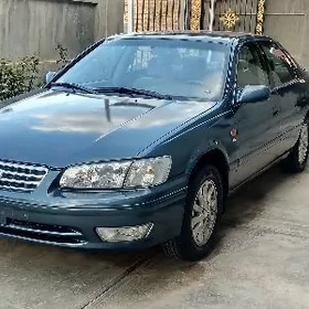 Toyota Camry 2001