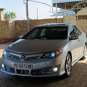 Toyota Camry 2014