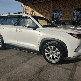 Toyota Grand Highlander 2024