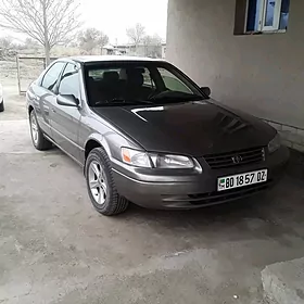 Toyota Camry 1999