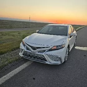 Toyota Camry 2023