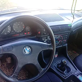 BMW 525 1989