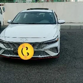 Hyundai Elantra 2025