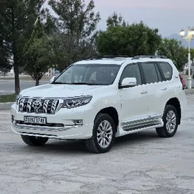 Toyota Land Cruiser Prado 2022