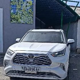 Toyota Highlander 2021