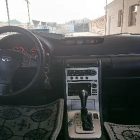 Infiniti FX35 2005