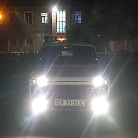 Lada Niva 1984