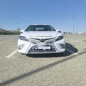Toyota Camry 2020