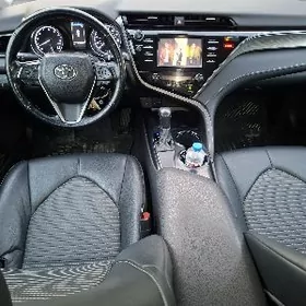 Toyota Camry 2020