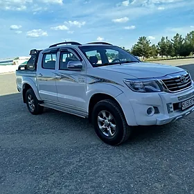 Toyota Hilux 2013
