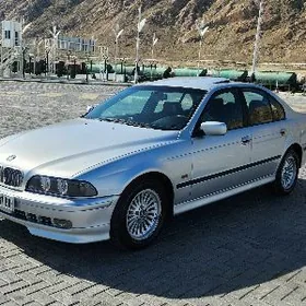 BMW E39 1998