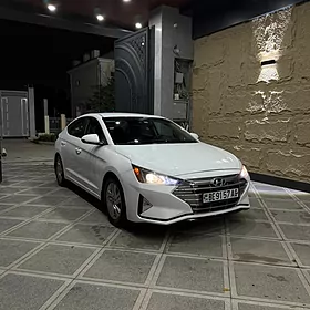 Hyundai Elantra 2020