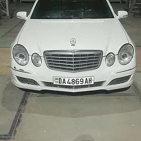 Mercedes-Benz E500 2006