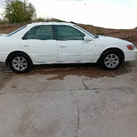 Toyota Camry 2001