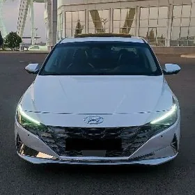 Hyundai Elantra 2022