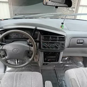 Toyota Sienna 1999
