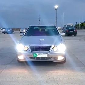 Mercedes-Benz E320 2000