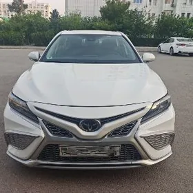 Toyota Camry 2022