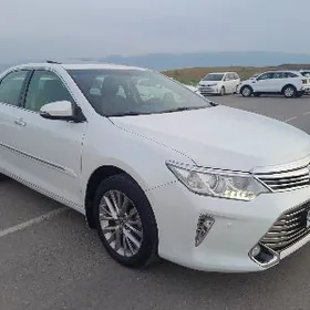 Toyota Camry 2015
