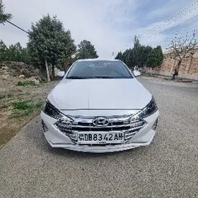 Hyundai Elantra 2019
