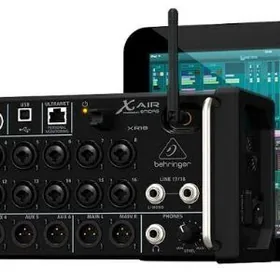 Behringer xr18 pult