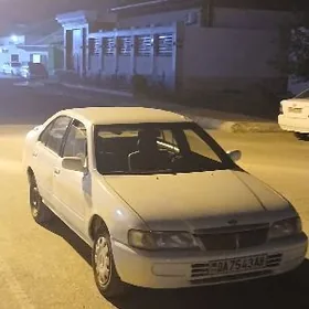 Nissan Sunny 1999