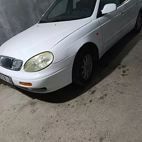 Daewoo Leganza 2000