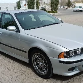 BMW E39 2000