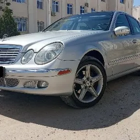 Mercedes-Benz E320 2004