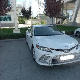 Toyota Camry 2022