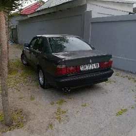 BMW 525 1990