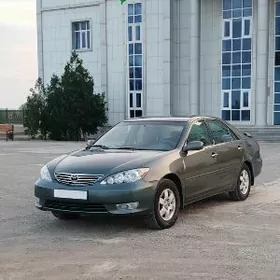 Toyota Camry 2004