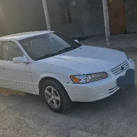 Toyota Camry 1999